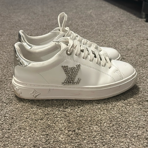 Louis Vuitton Sneakers - Picture 1 of 6